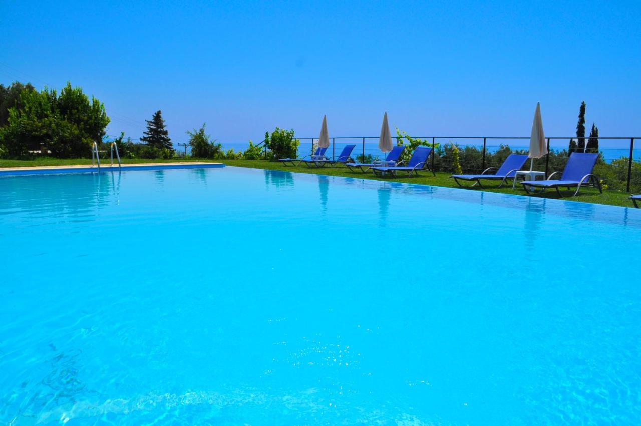 Luxury Loft Apartment With Pool - Pelekas Beach, Corfu エクステリア 写真