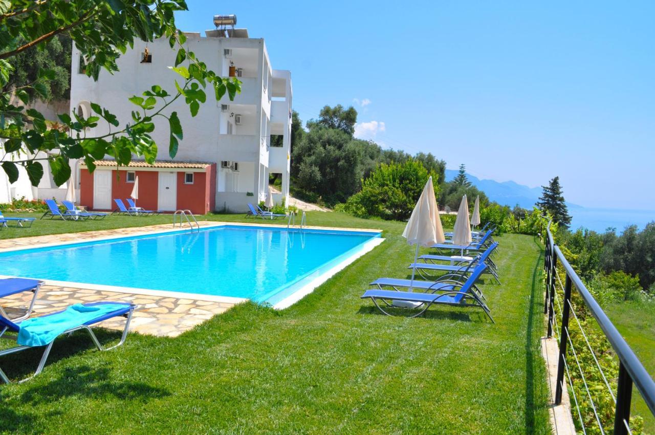 Luxury Loft Apartment With Pool - Pelekas Beach, Corfu エクステリア 写真