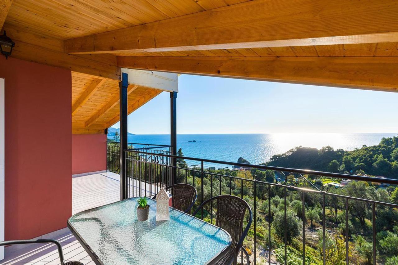 Luxury Loft Apartment With Pool - Pelekas Beach, Corfu エクステリア 写真