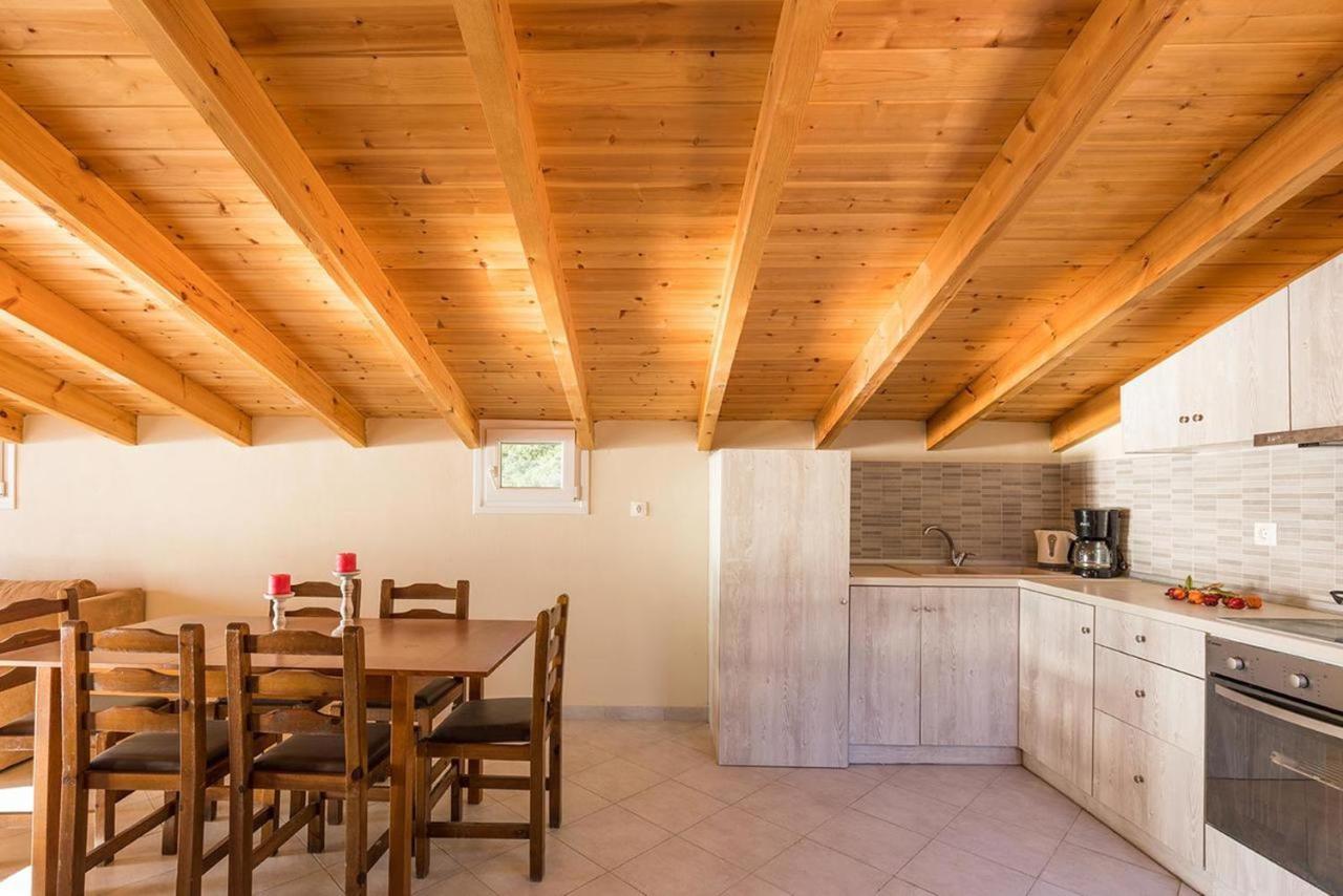 Luxury Loft Apartment With Pool - Pelekas Beach, Corfu エクステリア 写真