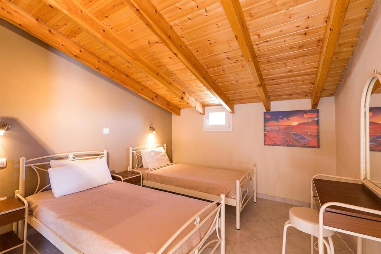 Luxury Loft Apartment With Pool - Pelekas Beach, Corfu エクステリア 写真