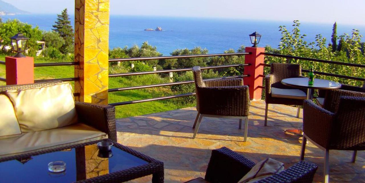 Luxury Loft Apartment With Pool - Pelekas Beach, Corfu エクステリア 写真