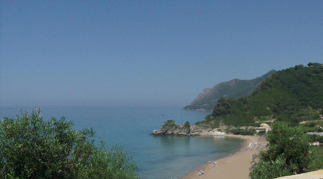 Luxury Loft Apartment With Pool - Pelekas Beach, Corfu エクステリア 写真